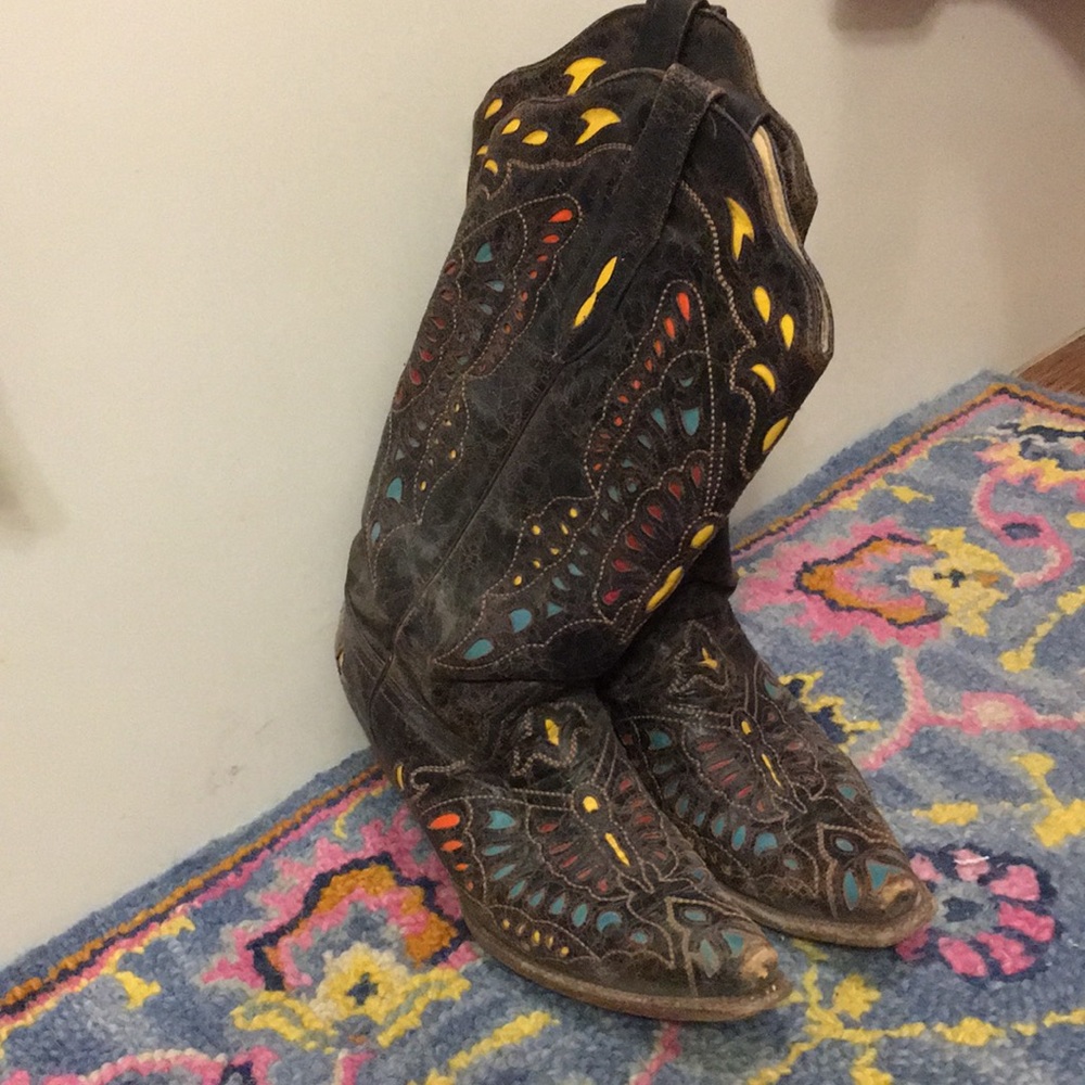Corral boots